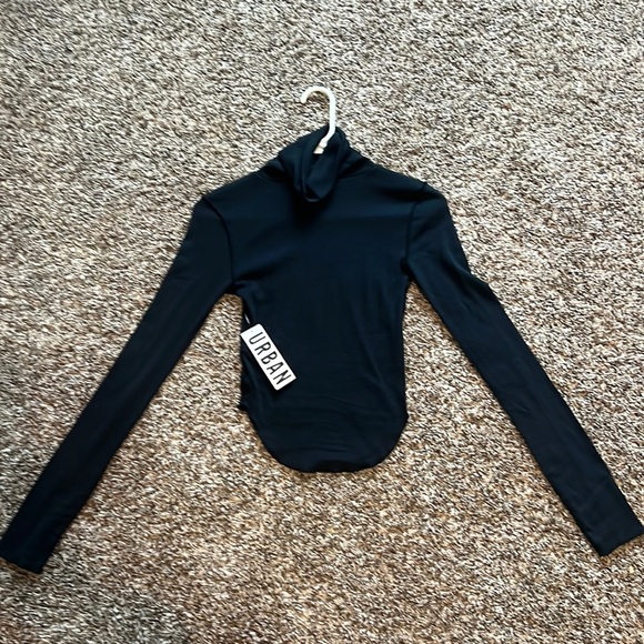Brand New Urban Outfitters top - Picture 1 of 3